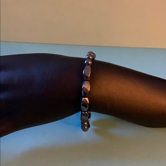 Shiny Hemalyke Bracelet - Picture 1 of 2